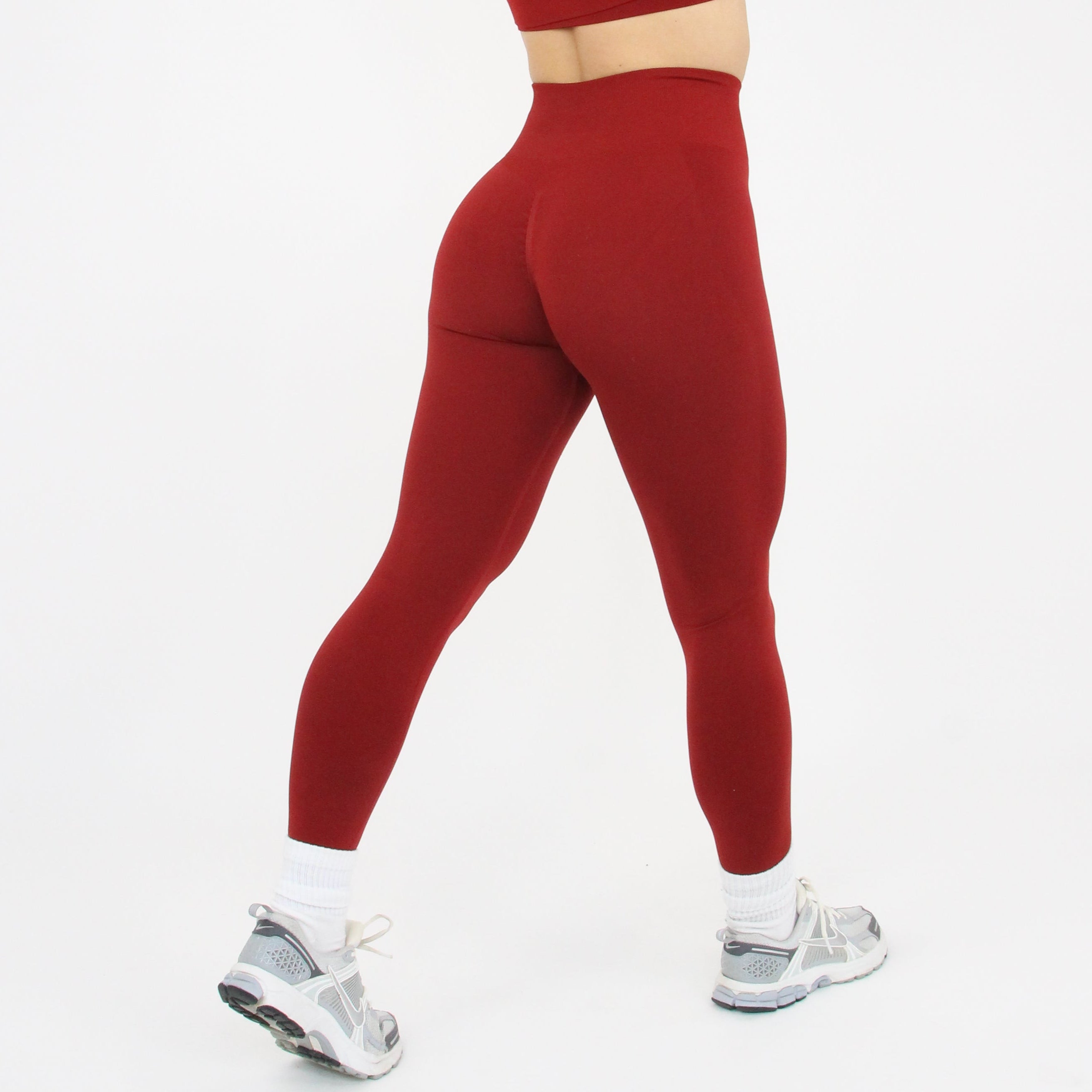 How to Choose the Best Leggings for the Gym (Squat-Proof, Sweat-Proof, Fit Guide)